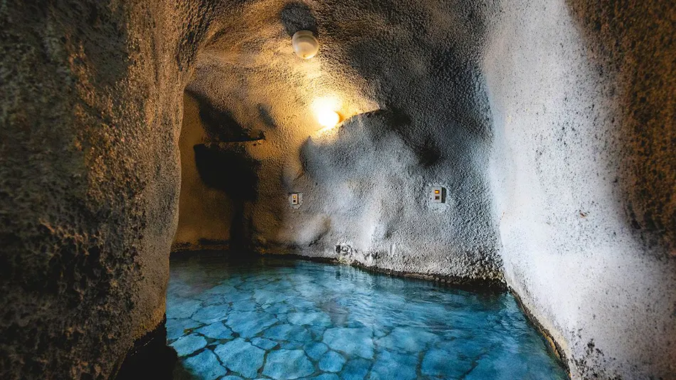 Inatori Tokai Hotel Yuen: A Scenic Hot Spring and Seafood Feast Inn