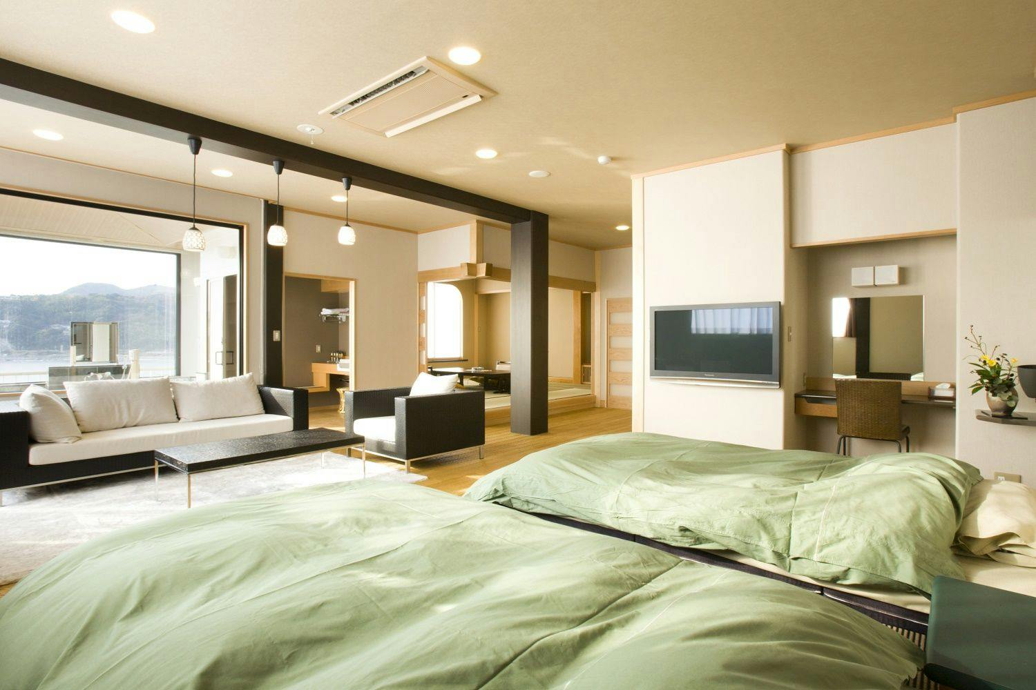 【海岩】王室内殿白壺 海岩】王室内殿白壺 海岩】王室内殿白壺