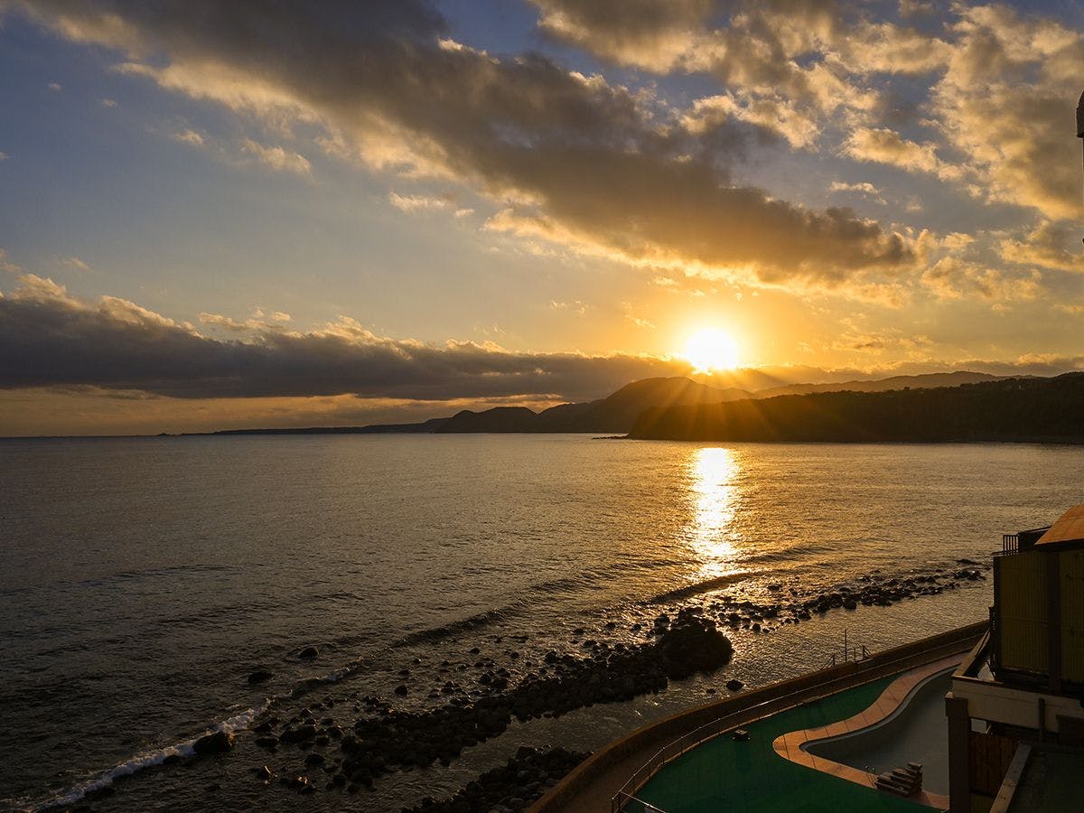 絶景温泉と魚介満腹の宿　稲取東海ホテル湯苑