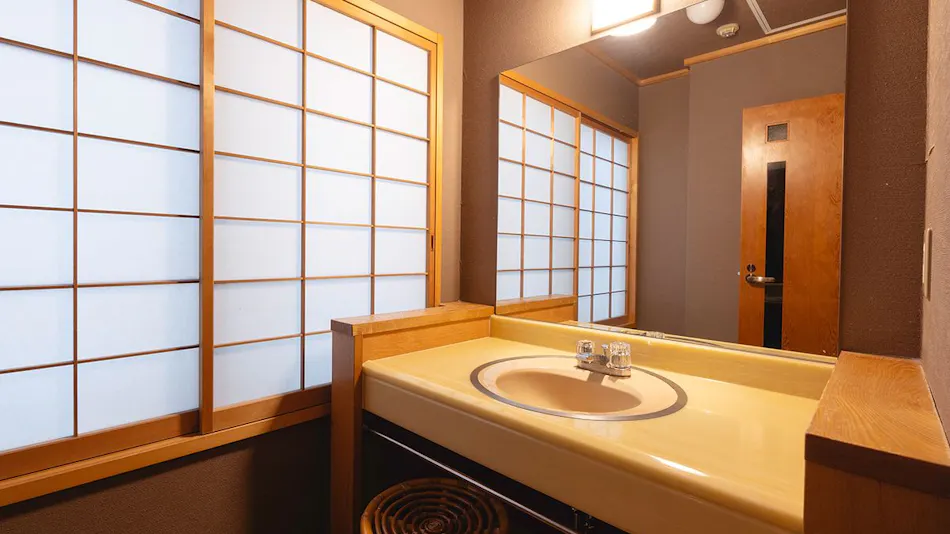 Inatori Tokai Hotel Yuen: A Scenic Hot Spring and Seafood Feast Inn