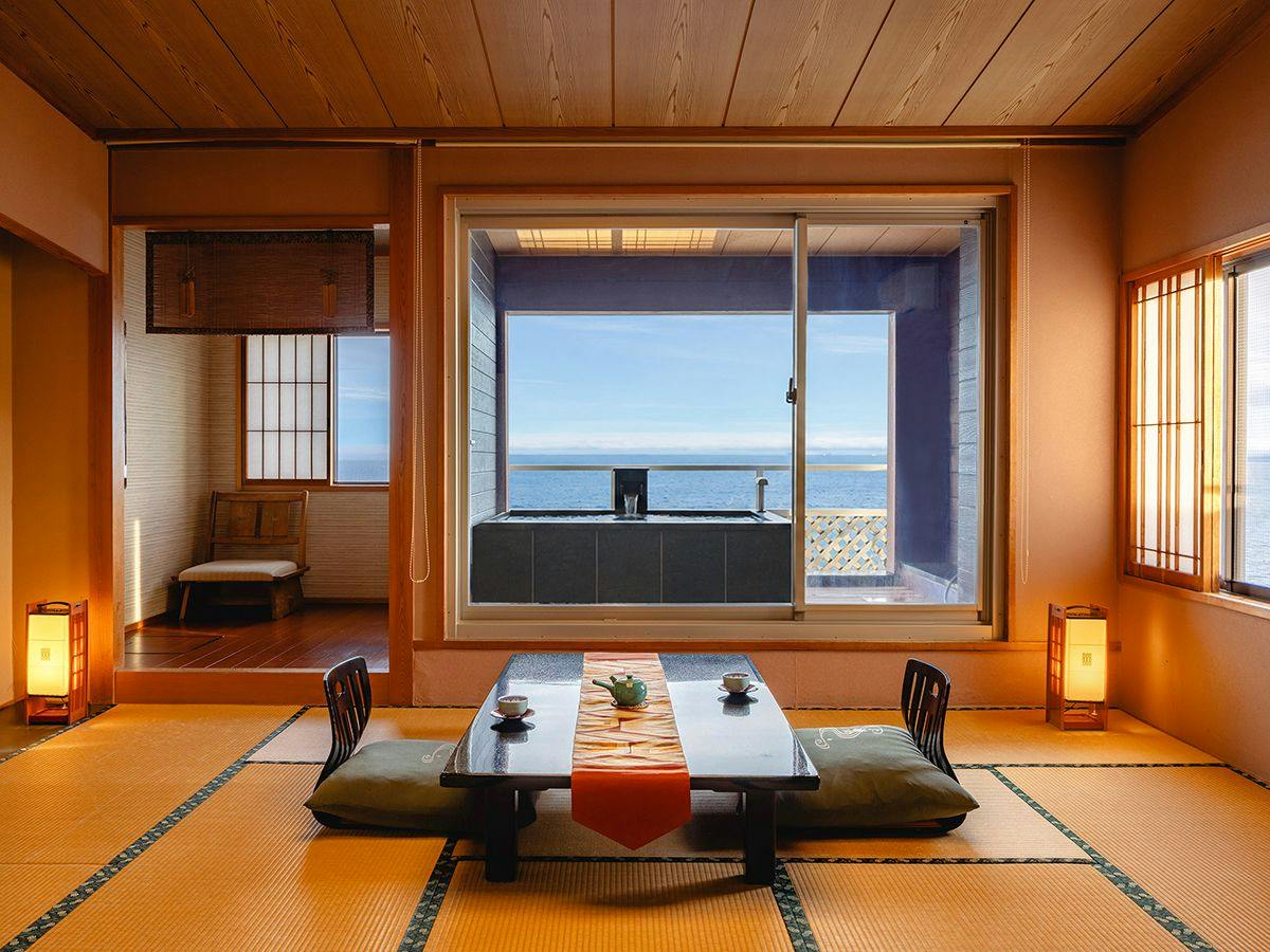 絶景温泉と魚介満腹の宿　稲取東海ホテル湯苑
