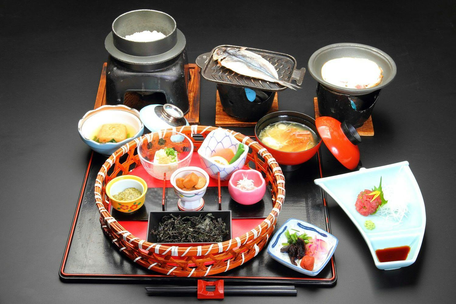 絶景温泉と魚介満腹の宿 稲取東海ホテル湯苑 - 【 テレビ東京