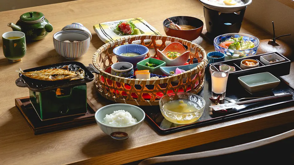 Inatori Tokai Hotel Yuen: A Scenic Hot Spring and Seafood Feast Inn