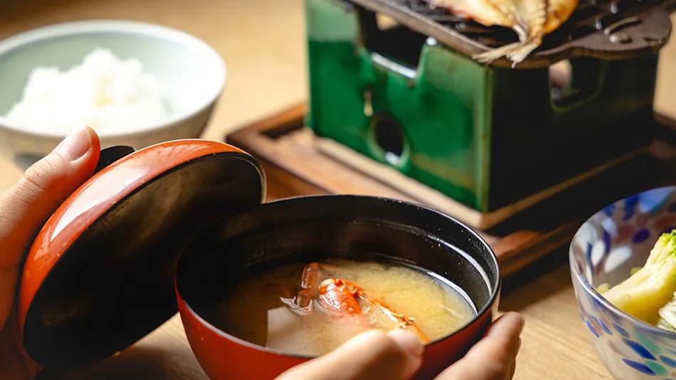Inatori Tokai Hotel Yuen: A Scenic Hot Spring and Seafood Feast Inn