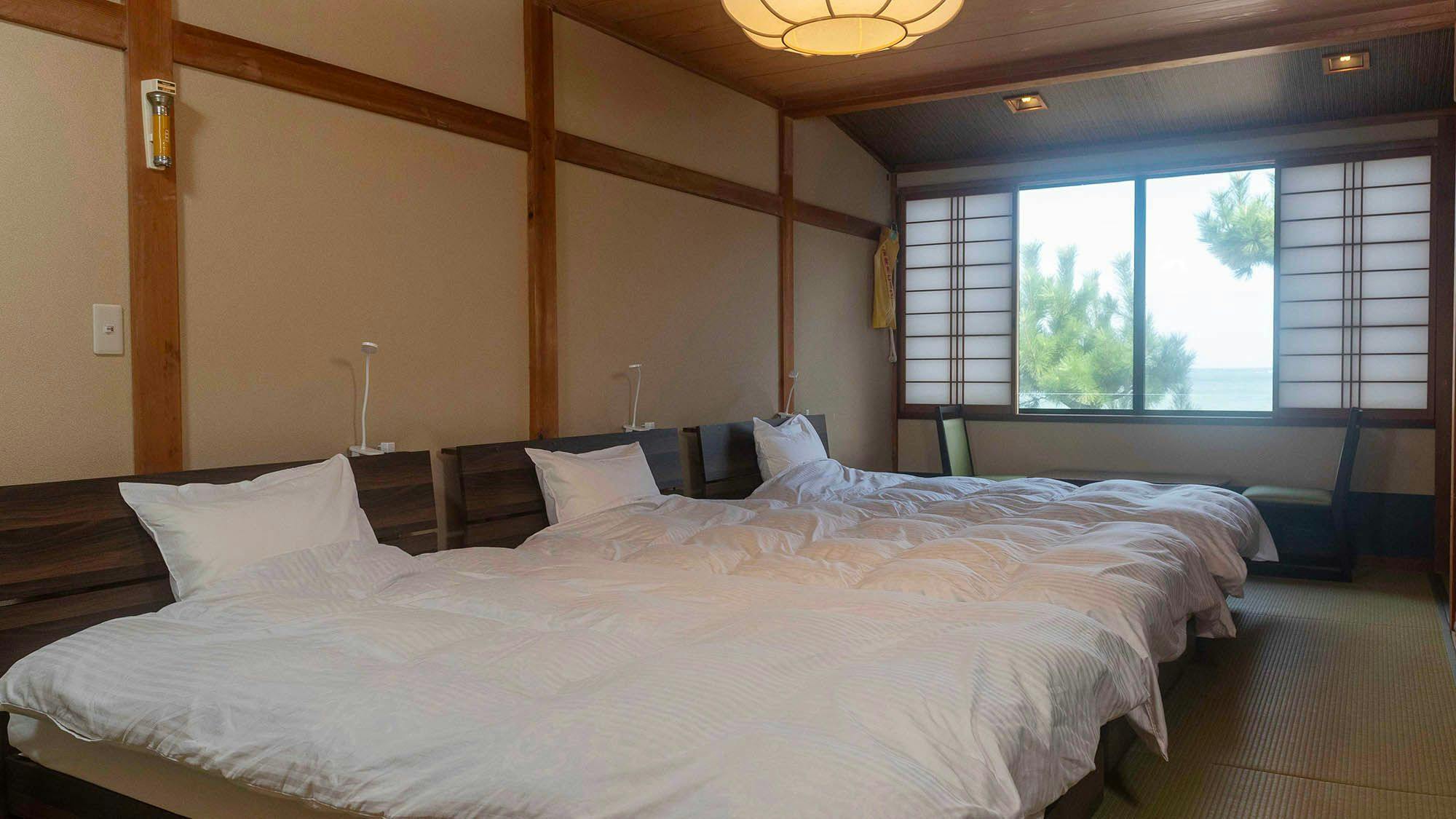 ห้องพักแบบญี่ปุ่นพร้อมเตียง (สำหรับ 3-4 ท่าน)