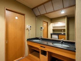 尾瀬を望む　老神温泉「源泉湯の宿　紫翠亭」