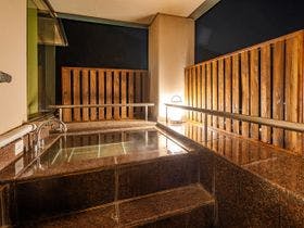 尾瀬を望む　老神温泉「源泉湯の宿　紫翠亭」