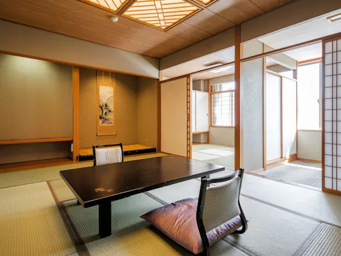 【ห้องพัก】ปลอดบุหรี่【พื้นฐานสไตล์ญี่ปุ่น】10 เสื่อ + 4.5 เสื่อ