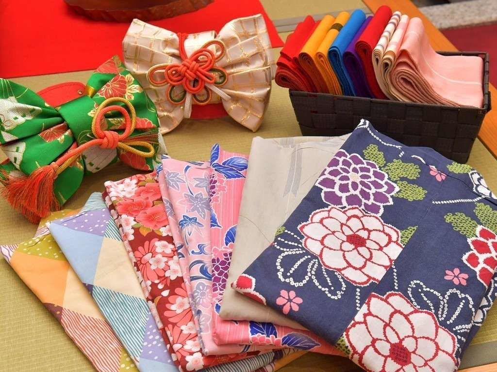 かわいらしい色浴衣で館内をお散歩♪