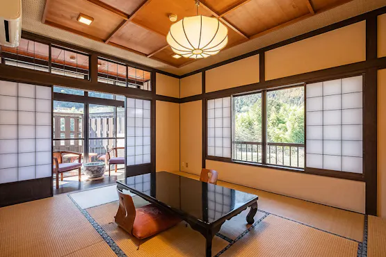 ไม่อนุญาตให้นำสัตว์เลี้ยงเข้าพัก ห้องสไตล์ญี่ปุ่น 10 เสื่อทาทามิ (ปลอดบุหรี่) + ระเบียงกว้าง