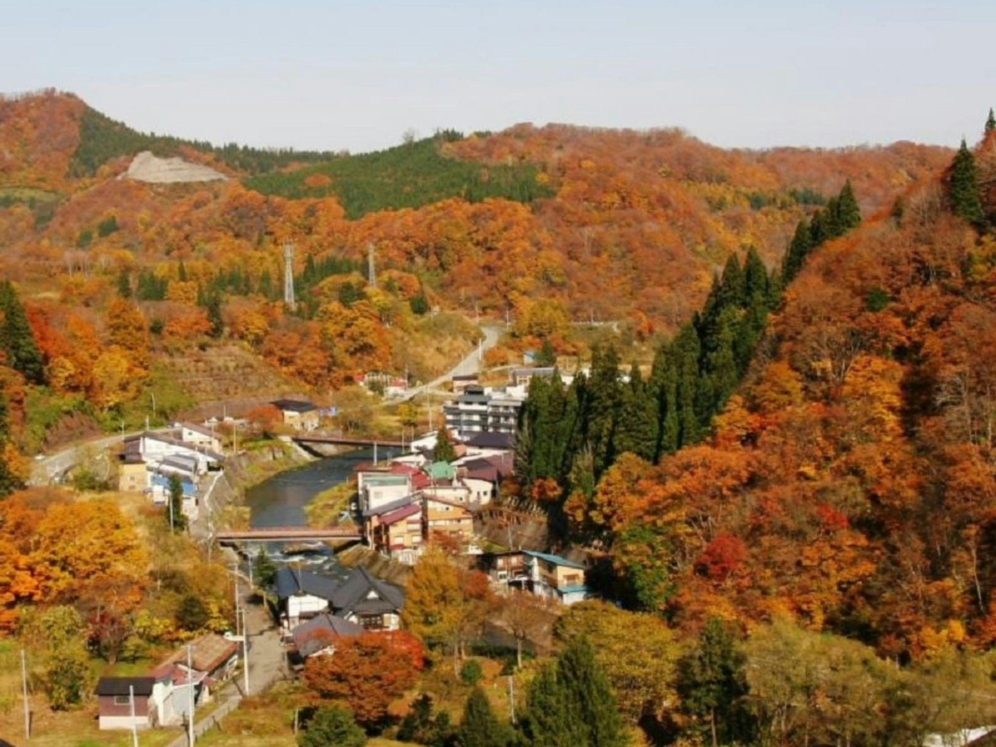 ■秋　紅葉の肘折温泉