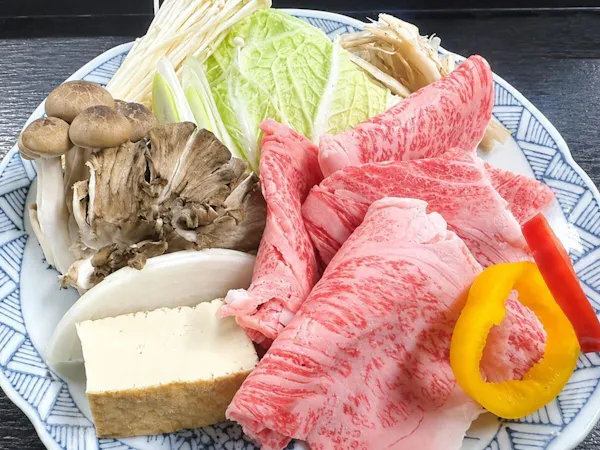 【山形牛すき焼き】旨み溢れるブランド牛をすき焼きで味わう<本館賀登屋・貸切風呂無料>/1泊2食付