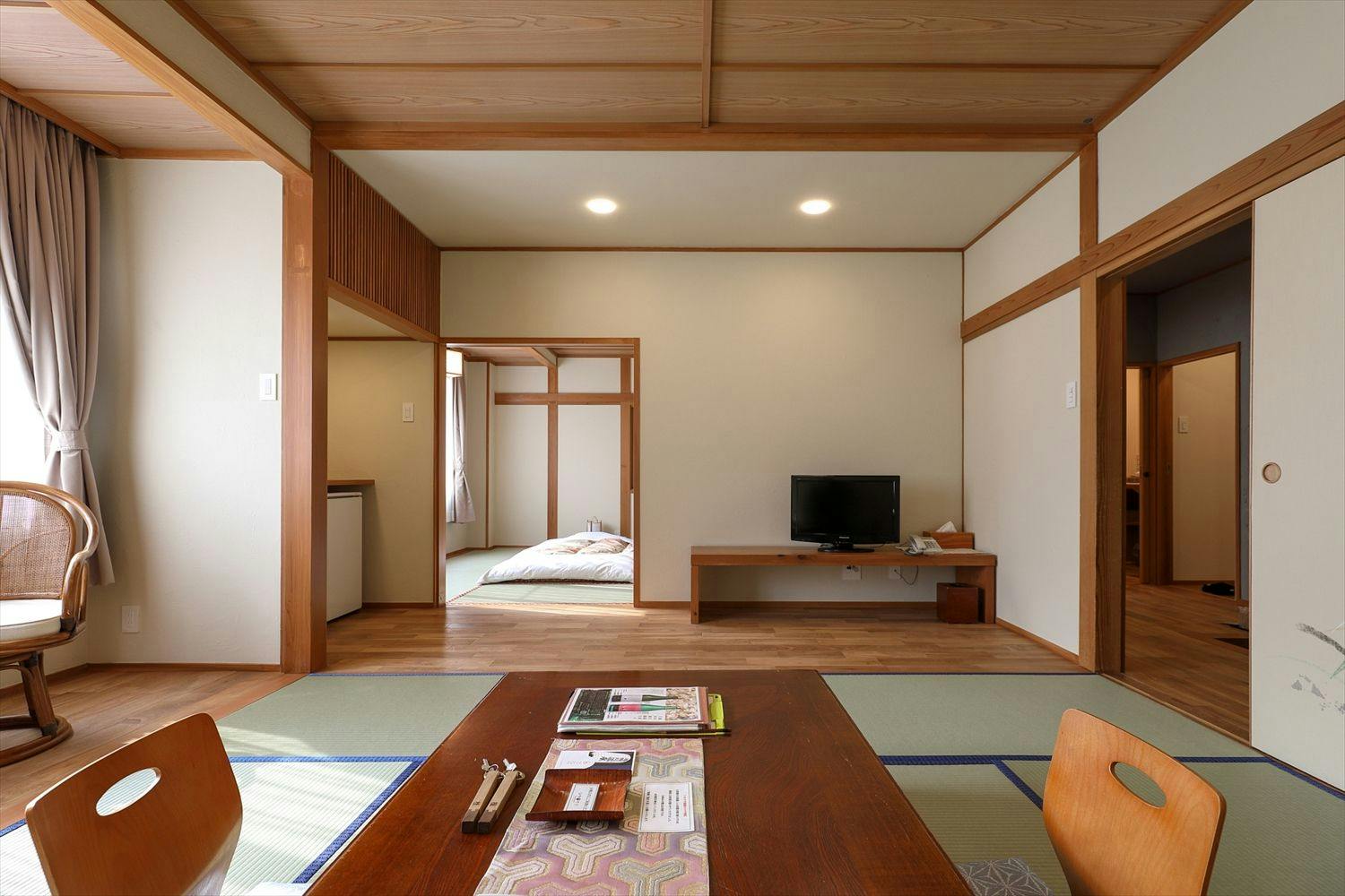 幅広く多くのご利用できるように二間続き