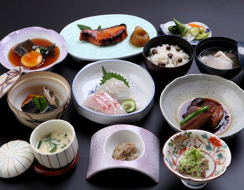 控えめプランの夕食イメージ(秋)