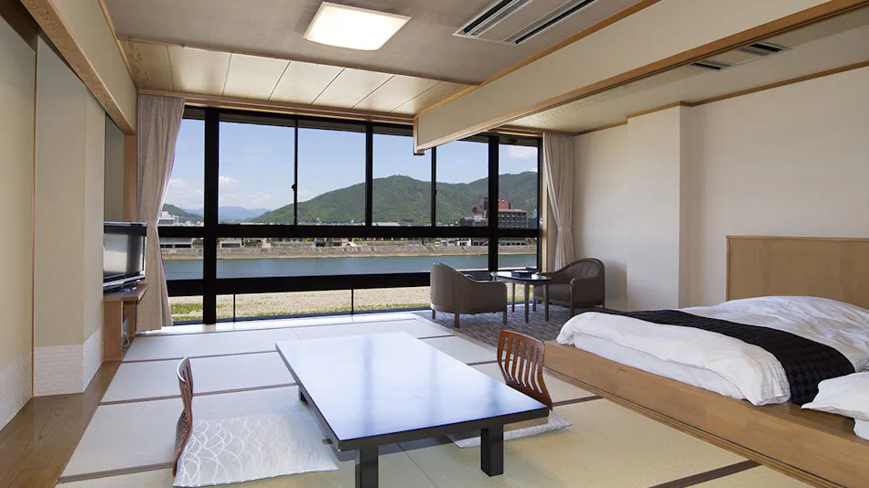 Nagaragawa Onsen Hotel Park