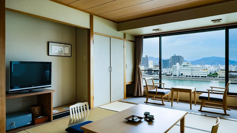Nagaragawa Onsen Hotel Park