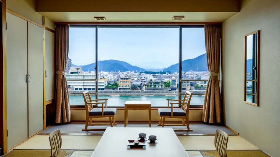 Nagaragawa Onsen Hotel Park