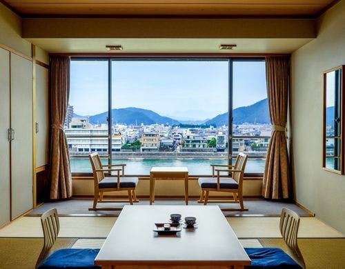 長良川一望の和室　10帖