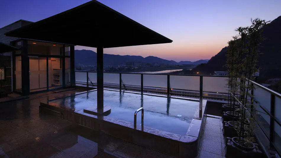 Nagaragawa Onsen Hotel Park