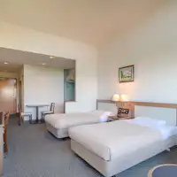 簡易キッチンもあり。長期滞在も可能です。