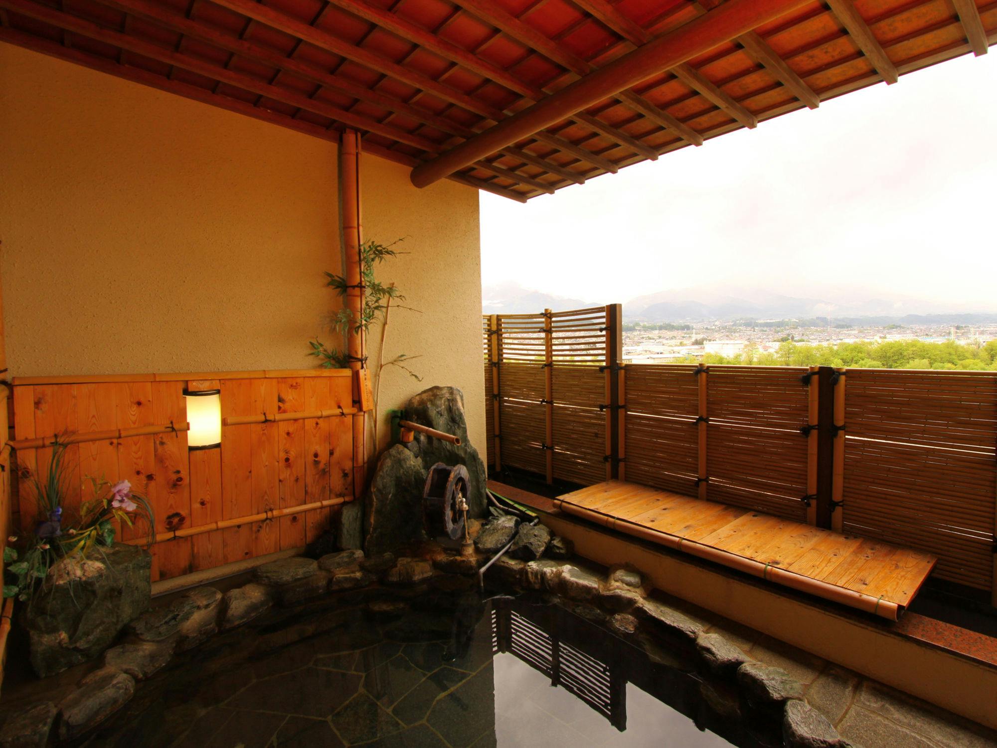 旧下市田学校校舎 露天風呂が人気の宿 お得に宿泊予約 Yahoo トラベル