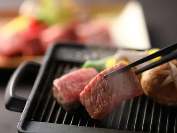 【夕・お部屋食または個室確約】<彩の料理>霜降り和牛の鉄板焼き