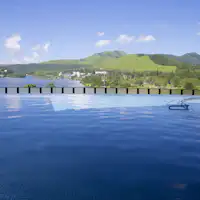 湖畔混混浴-空-