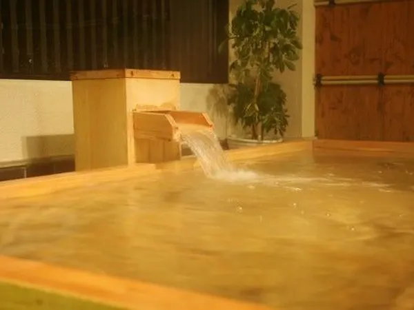 【直前割】チェックイン17時~気軽に有馬の金泉・銀泉を楽しめる~一泊食事なし湯どまりプラン※返金不可