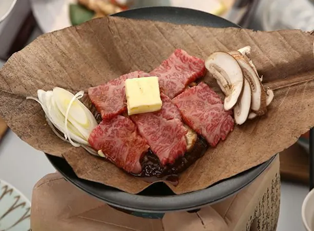 飛騨牛の朴葉味噌焼き 下呂温泉の郷土料理