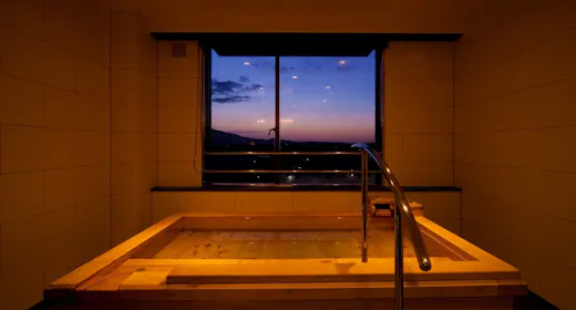 【最上階デザイナーズ和洋室】温泉ひのき