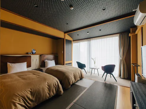 本馆2至4楼,日式双床房附床。