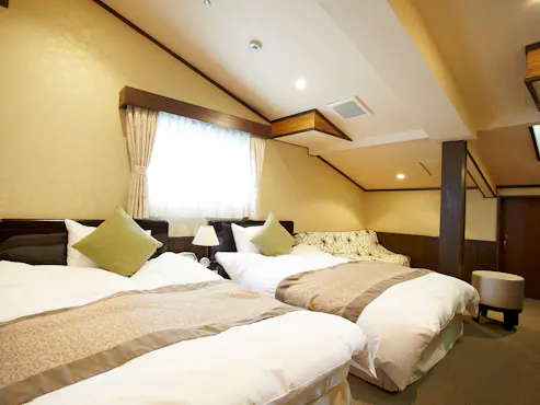 ห้องสวีทกึ่งหลัก ฤดูใบไม้ร่วง