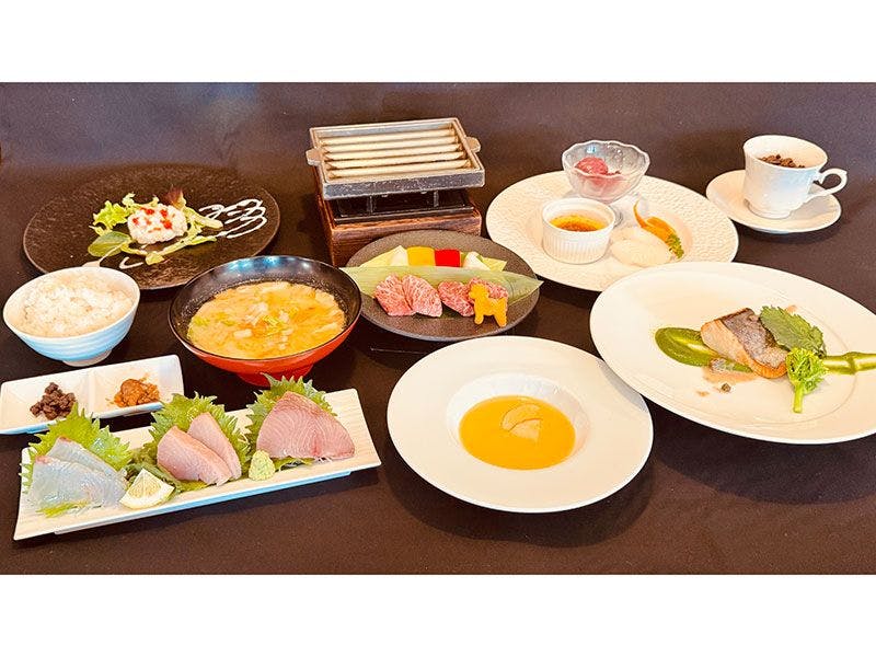 Makan Malam Full Course dengan Hidangan Utama Daging Sapi Tottori Wagyu