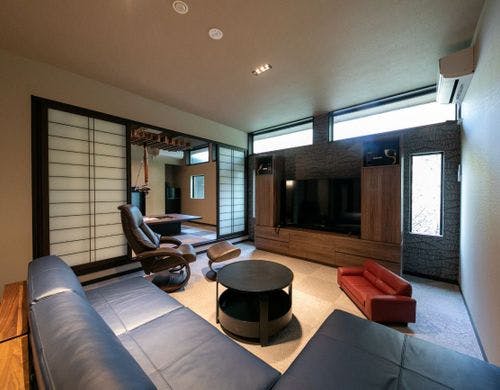 紫苑カラオケ付リビングルーム