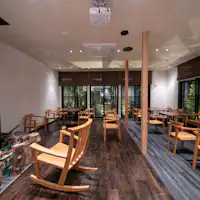 ロビー(冬・暖炉)