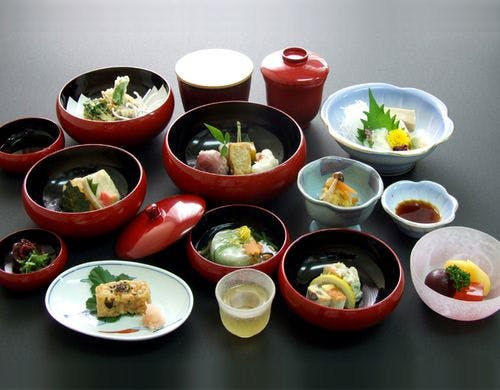 精進鉄鉢料理「ゆり」