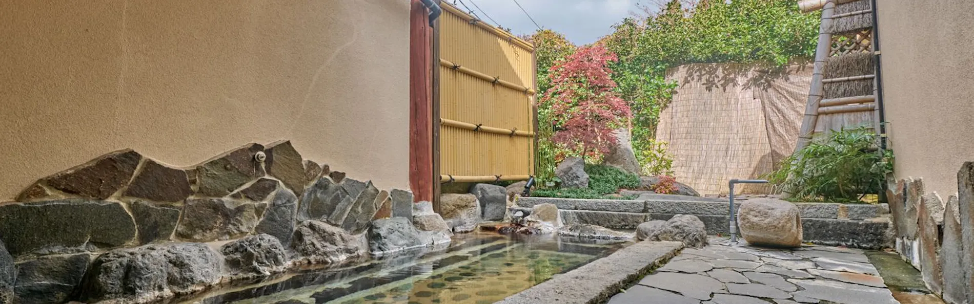 南阿蘇俵山温泉 旅館 竹楽亭