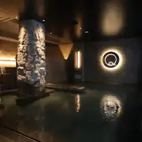 【2階「休日湯」/主浴槽】