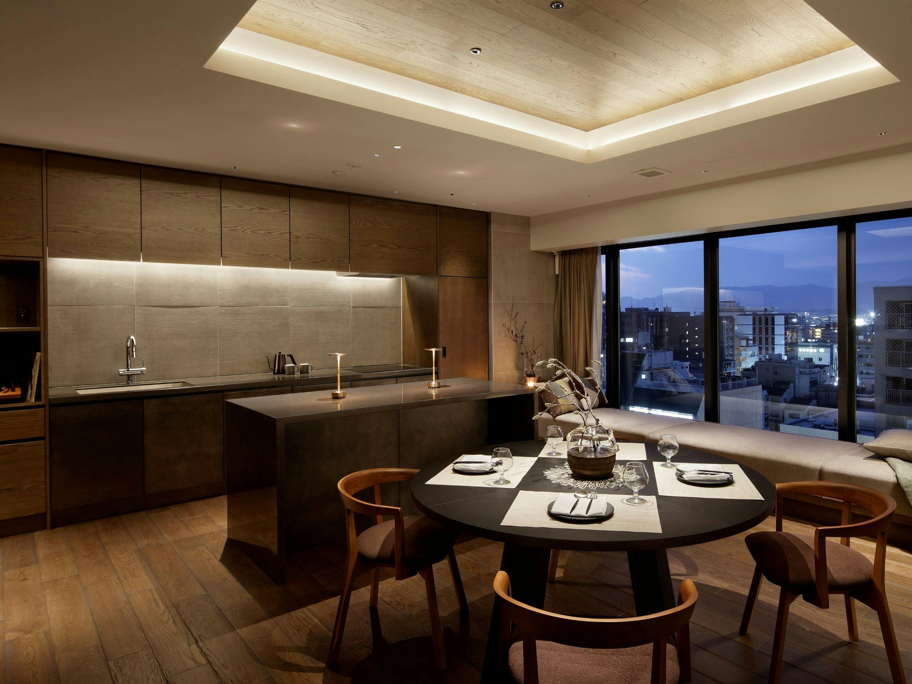 ห้องสวีทพรีเมียม (พร้อมระเบียง)