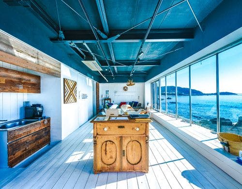 テラスからお部屋を見た風景です。