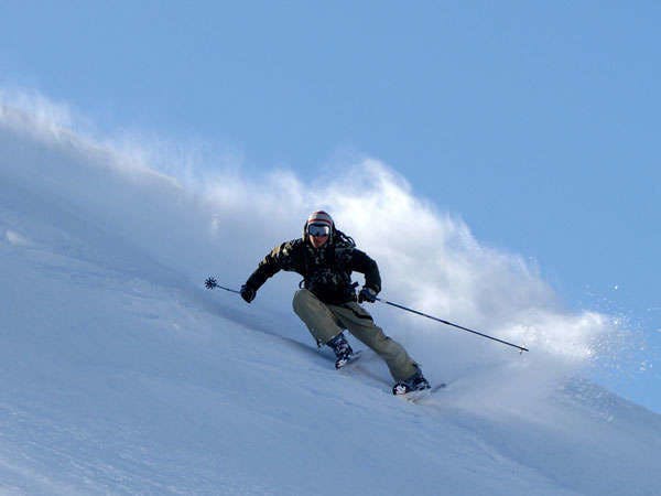 Nikmati salju bubuk di Niseko!
