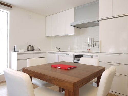 白を基調とした明るいキッチン★