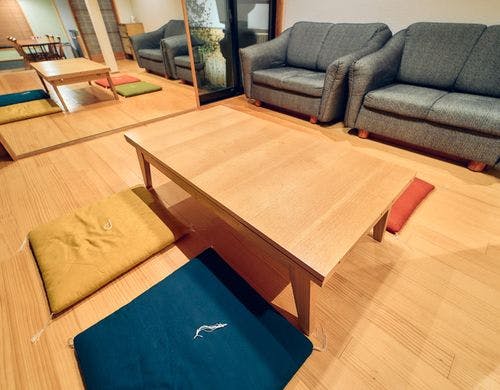 広々としたリビングルーム