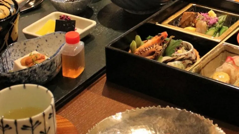 Kyomachiya Yado Some SEN Toji Uomizu