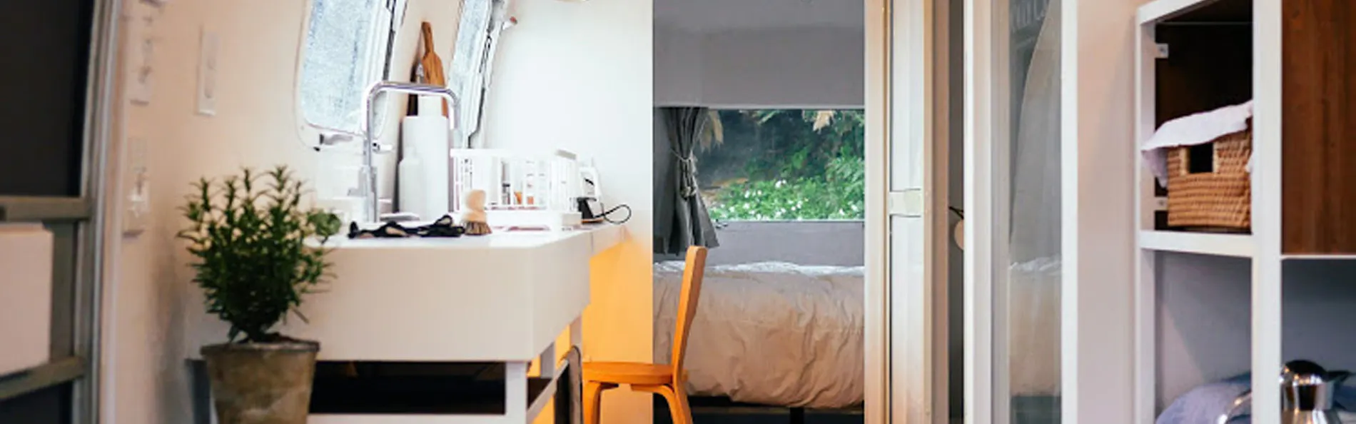 HOLLY CAMP AIRSTREAM VILLA AMAMI