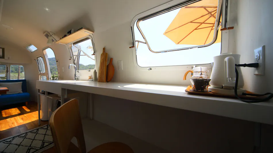 HOLLY CAMP AIRSTREAM VILLA AMAMI
