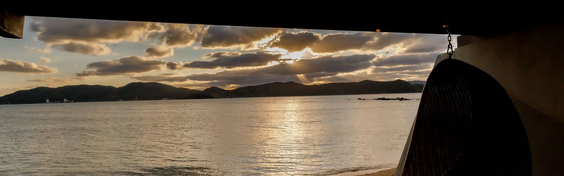 ヴィラリゾートホテル 伝泊 The Beachfront MIJORA