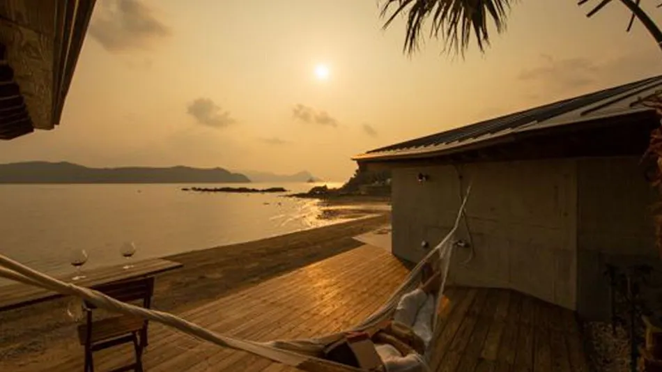 Villa Resort Hotel Denpaku The Beachfront MIJORA