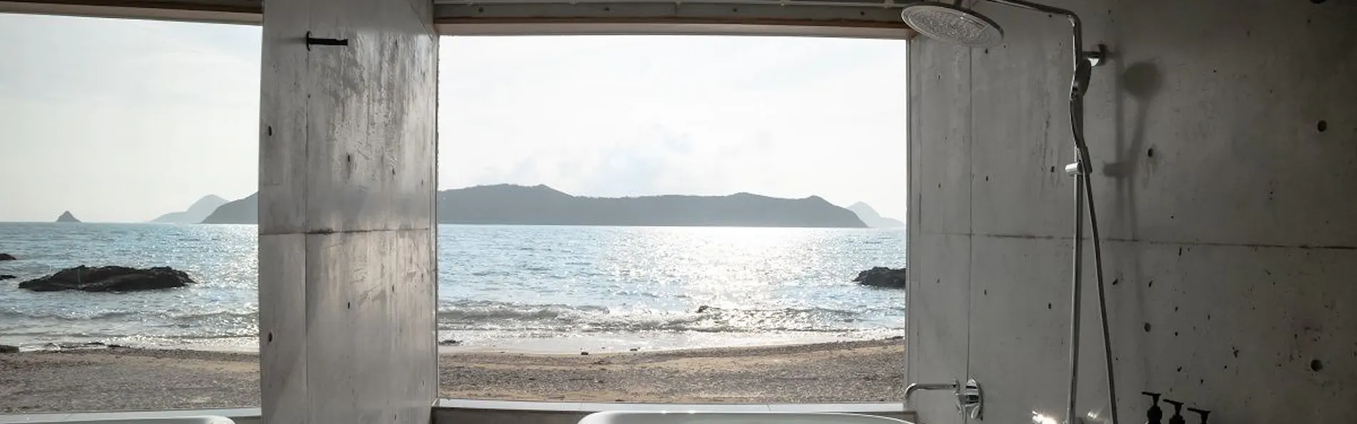 ヴィラリゾートホテル 伝泊 The Beachfront MIJORA