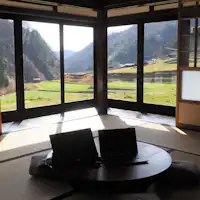 広々としたお部屋でじっくりWEB会議も